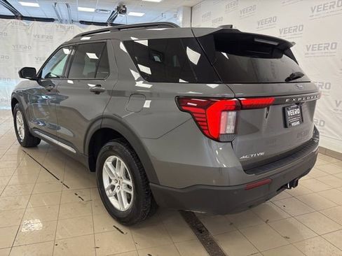 Certified 2025 Ford Explorer Active AWD/4WD image 3