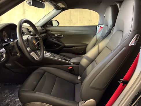 Certified 2025 Porsche 718 Boxster S RWD image 4