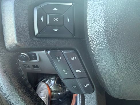Used 2016 Ford F150 XLT w/ Equipment Group 302A Luxury AWD/4WD image 13