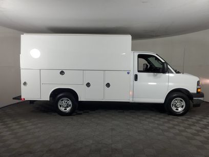 New 2026 Chevrolet Express 3500 w/ Power Convenience Package