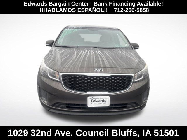 Used 2016 Kia Sedona LX w/ Option Group 020 FWD image 2