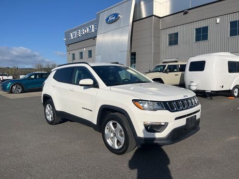 Used 2018 Jeep Compass Latitude w/ Popular Equipment Group image 4