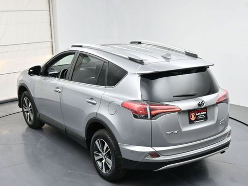 Used 2016 Toyota RAV4 XLE AWD/4WD image 32