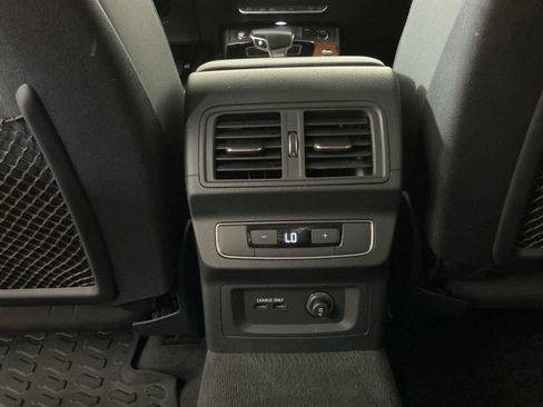 Used 2022 Audi Q5 2.0T Premium w/ Convenience Package AWD/4WD image 29