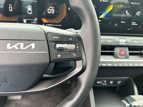 Used 2025 Kia K4 FWD image 22