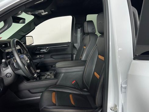 Used 2025 GMC Sierra 1500 AT4 image 26