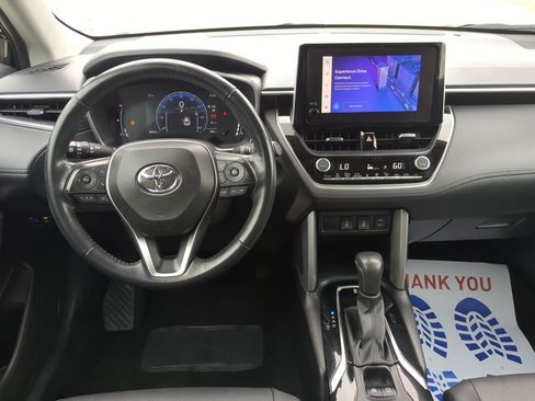 Used 2023 Toyota Corolla Cross XLE image 28