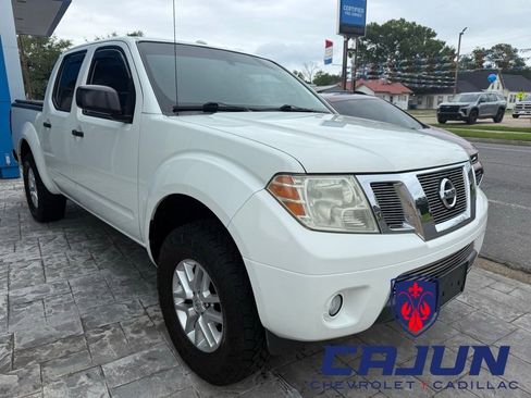 Used 2014 Nissan Frontier SV RWD image 5