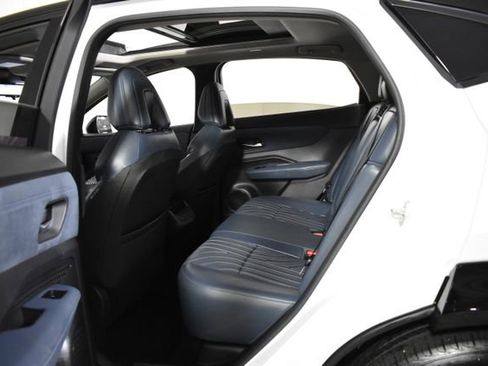 Certified 2023 Nissan Ariya AWD/4WD image 32