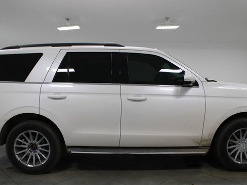 Used 2018 Ford Expedition XLT w/ Equipment Group 202A image 11