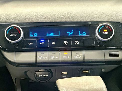 Used 2023 Hyundai Elantra SEL image 16