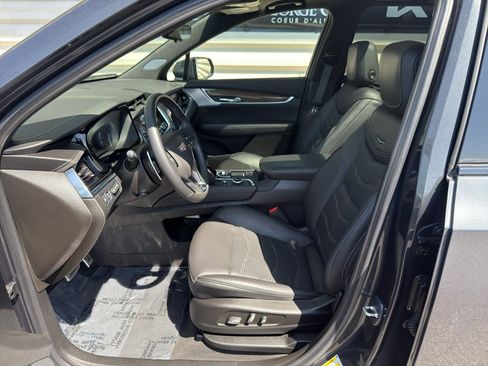 Certified 2023 Cadillac XT6 Sport w/ LPO, ONYX Package AWD/4WD image 25