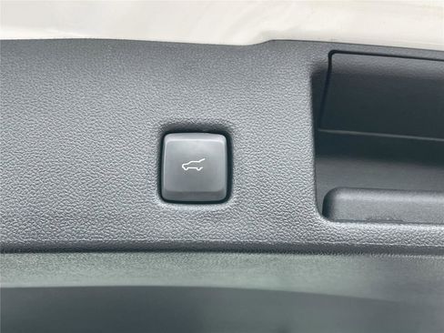 Used 2024 Ford Escape Platinum AWD/4WD image 7