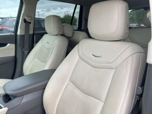Used 2020 Cadillac XT6 Premium Luxury FWD image 14