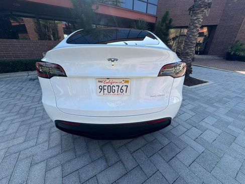 Used 2023 Tesla Model Y AWD image 7