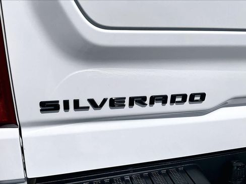 Used 2024 Chevrolet Silverado 1500 Custom w/ Turbomax Blackout Package RWD image 31