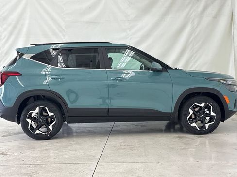 New 2026 Kia Seltos EX FWD image 3