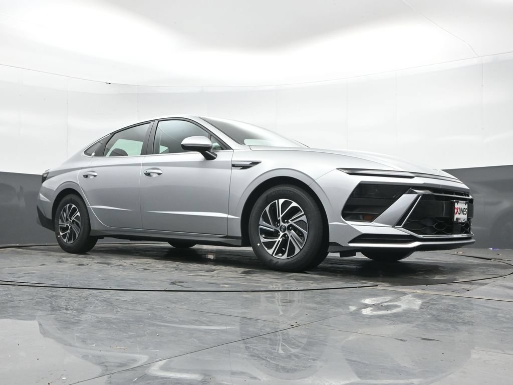 New 2026 Hyundai Sonata Blue FWD image 24