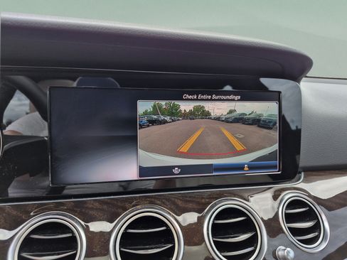 Used 2019 Mercedes-Benz E 300 image 26
