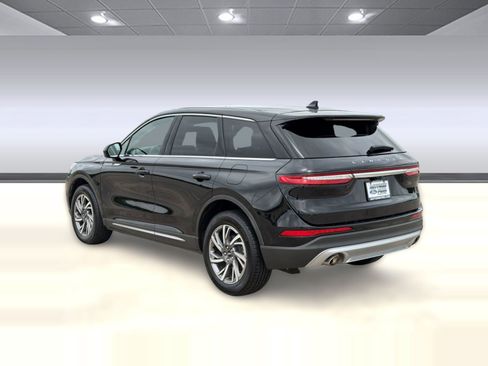 Used 2023 Lincoln Corsair FWD image 3