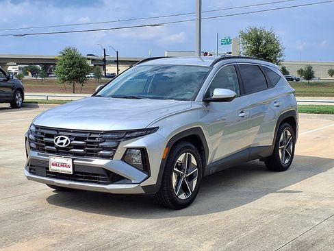 Used 2025 Hyundai Tucson SEL FWD image 4