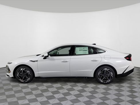 New 2026 Hyundai Sonata SEL FWD image 39