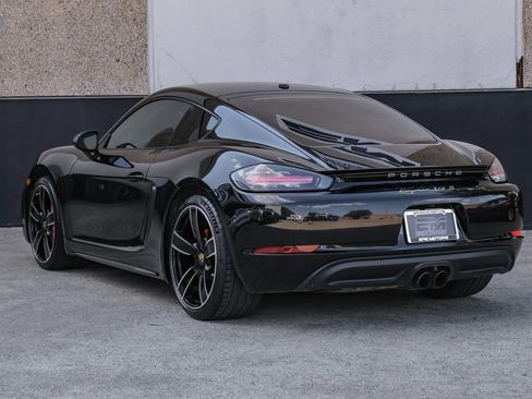 Used 2019 Porsche 718 Cayman S RWD image 9