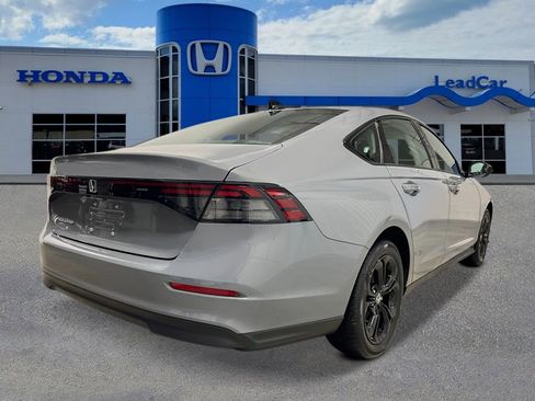 New 2025 Honda Accord SE image 5