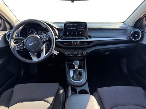 Used 2024 Kia Forte LXS image 12