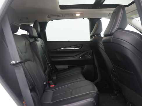 Used 2024 INFINITI QX60 Sensory image 15