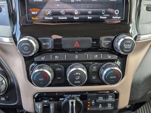 Used 2021 RAM 1500 Laramie image 28