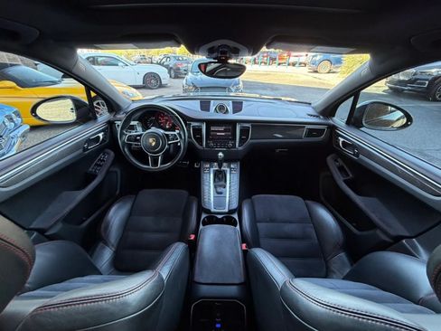 Used 2017 Porsche Macan GTS AWD/4WD image 50