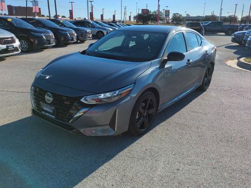 Used 2024 Nissan Sentra SR image 4