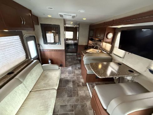 Used 2016 Ford E-450 and Econoline 450 Super Duty w/ Motorhome Prep Package image 42