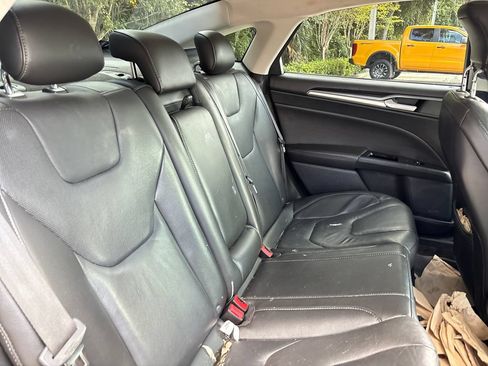 Used 2013 Ford Fusion Titanium FWD image 29