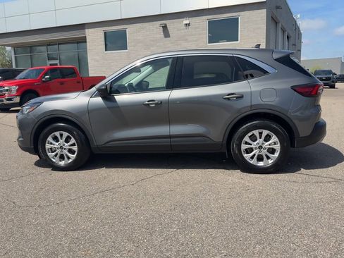 Used 2023 Ford Escape Active AWD/4WD image 7