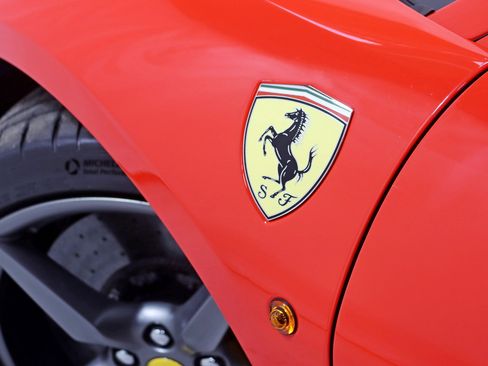 Used 2018 Ferrari 488 GTB image 14