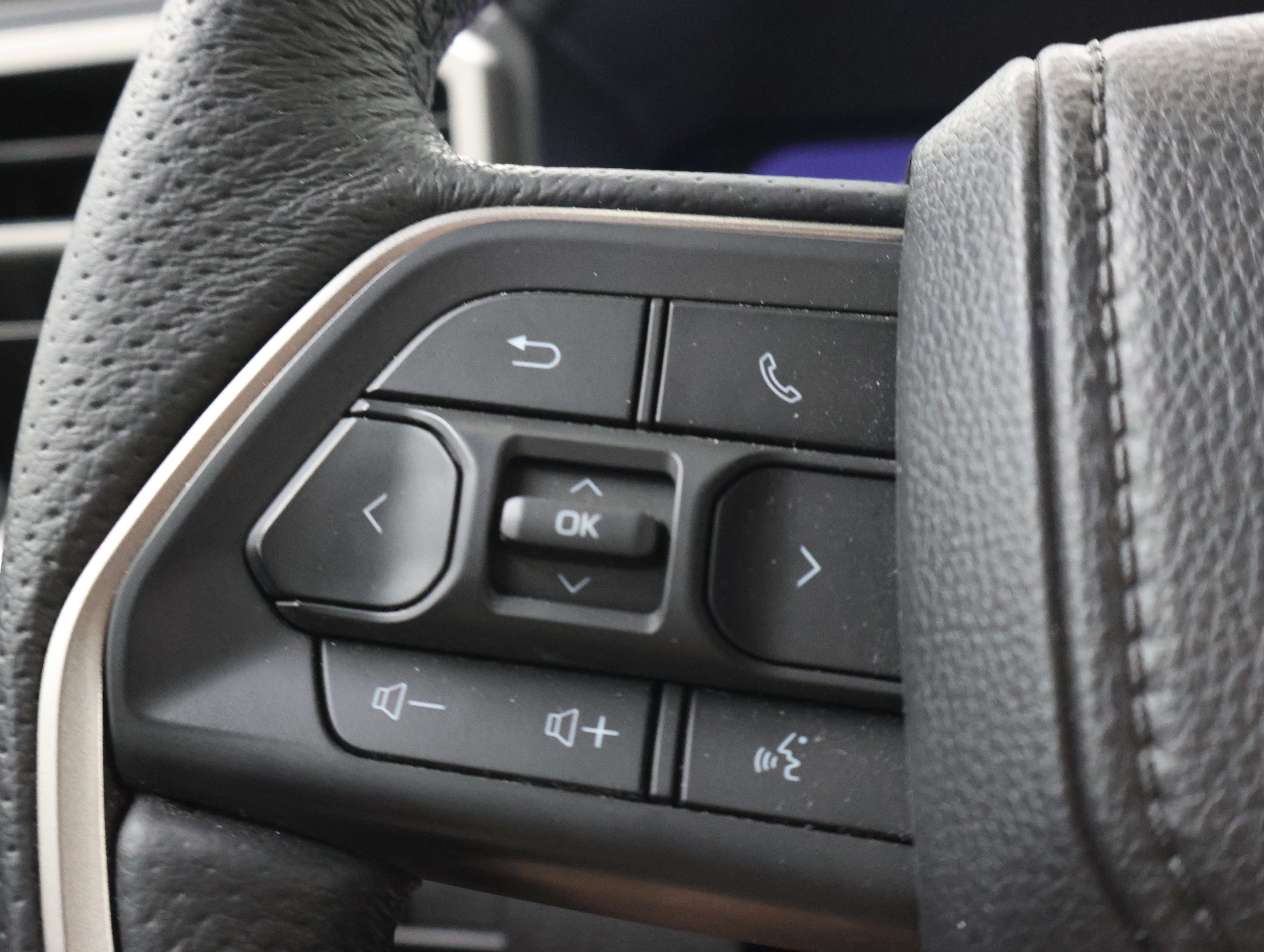 Used 2025 Toyota Tacoma TRD Off-Road AWD/4WD image 15