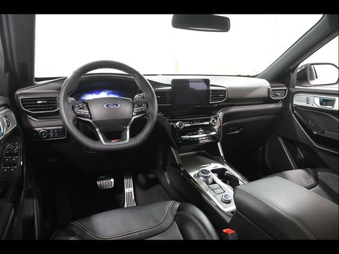 Used 2023 Ford Explorer ST w/ Equipment Group 401A AWD/4WD image 6