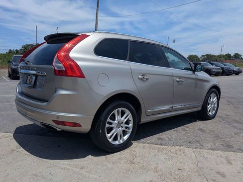 Used 2016 Volvo XC60 T5 Premier w/ Proximity Package FWD image 5