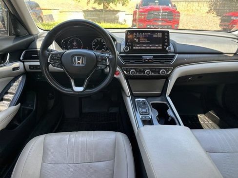 Used 2019 Honda Accord Touring image 25