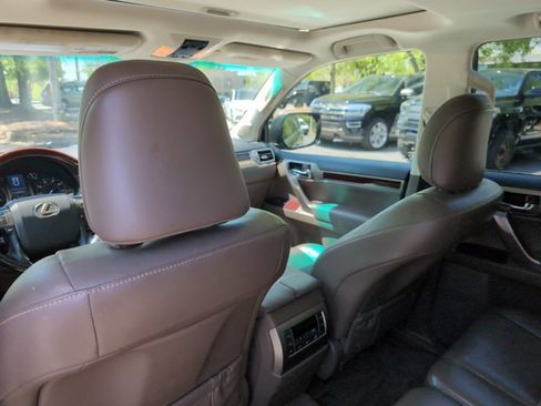 Used 2016 Lexus GX 460 w/ Premium Package image 17
