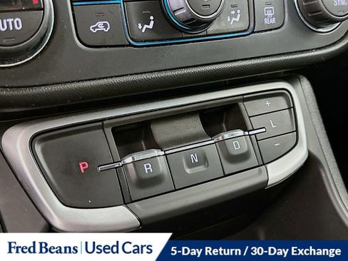 Used 2022 GMC Terrain SLT image 17