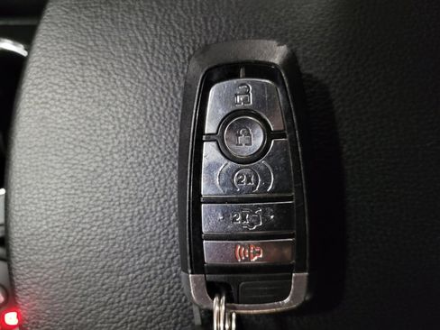 Used 2018 Ford Explorer XLT w/ Equipment Group 202A image 32