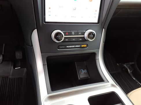 Certified 2023 Ford Edge SEL w/ Convenience Package image 19