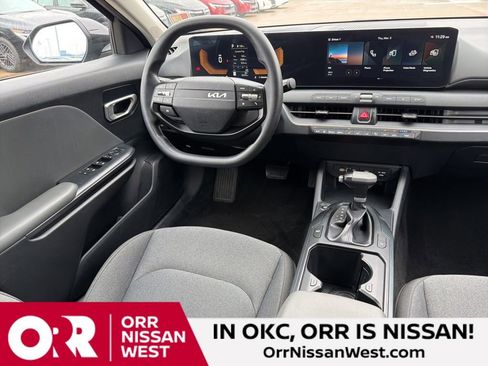 Used 2025 Kia K4 LXS image 19