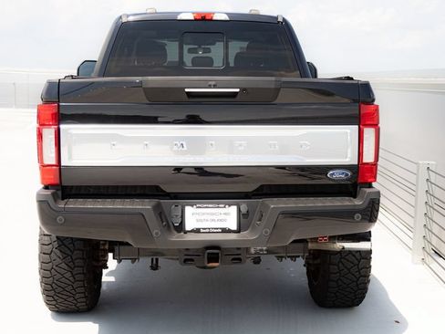 Used 2022 Ford F250 Limited w/ FX4 Off-Road Package AWD/4WD image 21