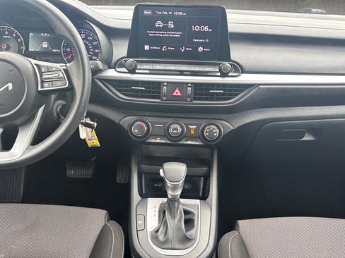 Used 2024 Kia Forte LXS image 3