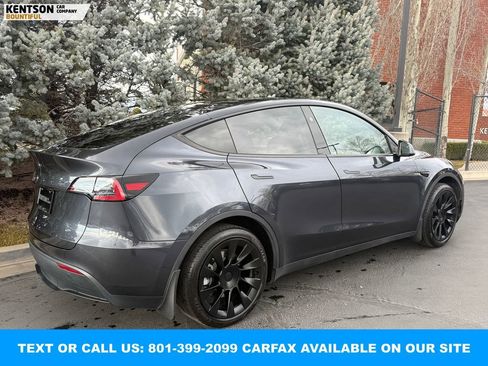 Used 2024 Tesla Model Y Long Range image 10