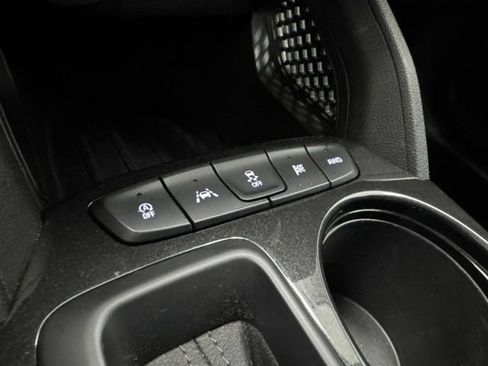 Used 2025 Chevrolet TrailBlazer LT AWD/4WD image 19